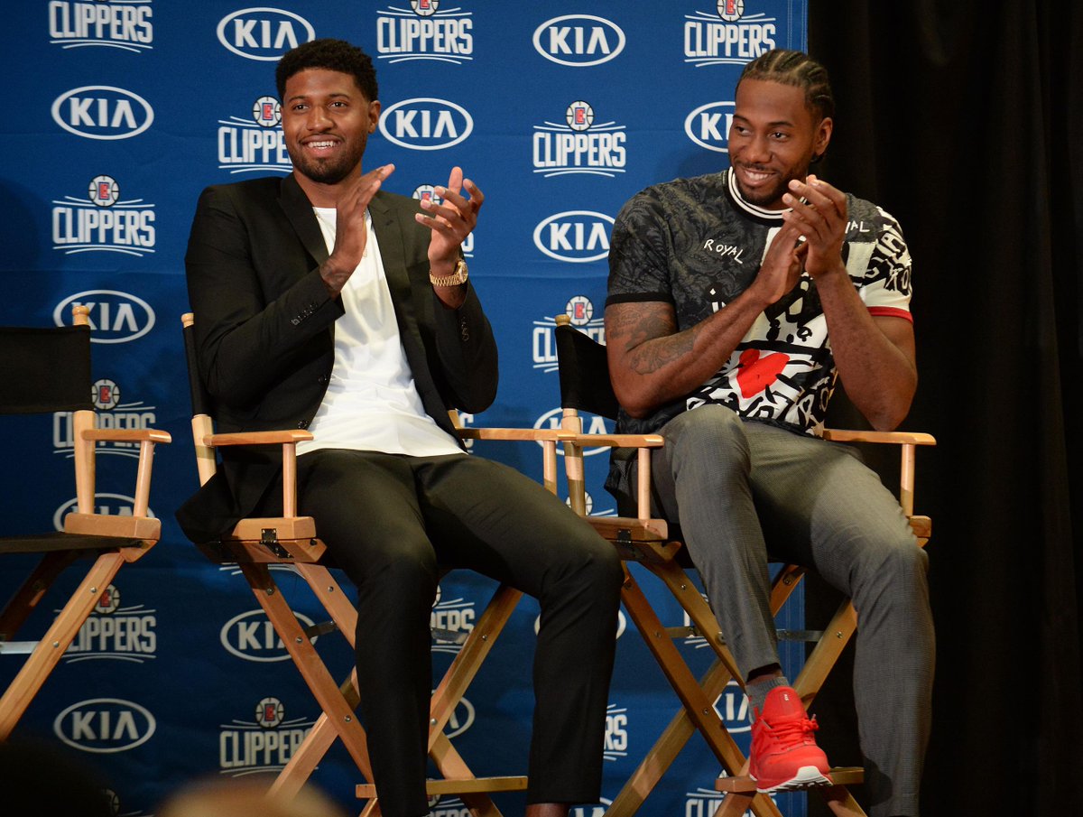 扎金花中的“暗钱”与“明钱”：解析规则中的不平等博弈溢价。（不对称规则的溢价：扎金花里“暗钱”与“明钱”的博弈）