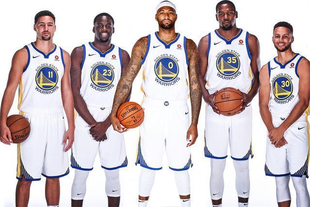 把放大镜交 把放大镜交